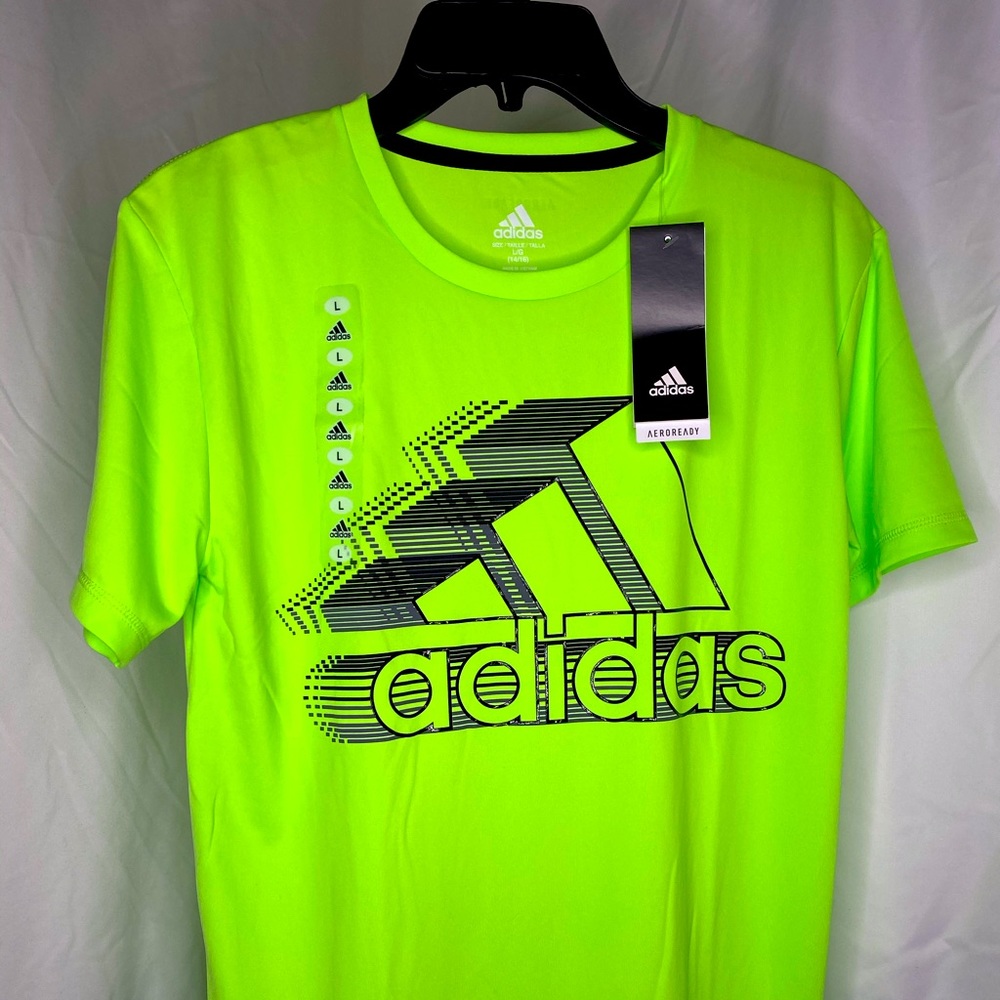 BOYS ADIDAS GRAPHIC T SHIRT